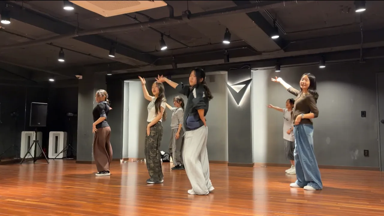 외대점 그룹 댄스 수업