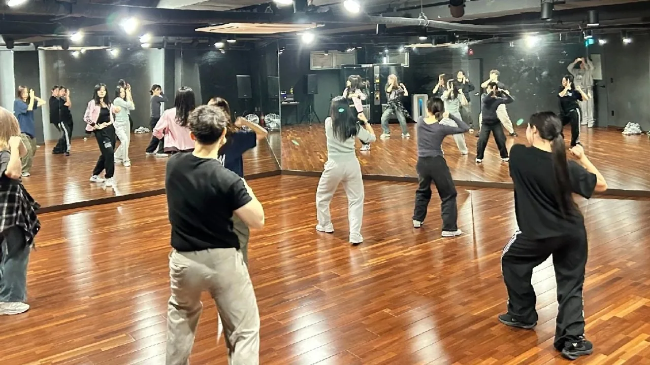 외대점 그룹 댄스 수업